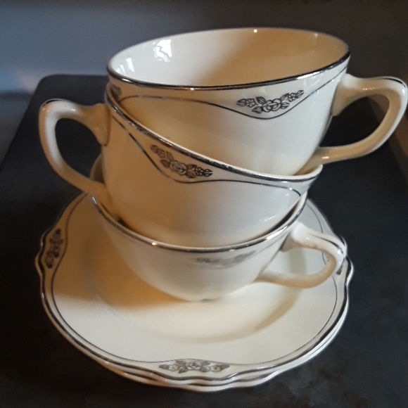 Antique Homer Laughlin cup and saucer - Picture 5 of 6